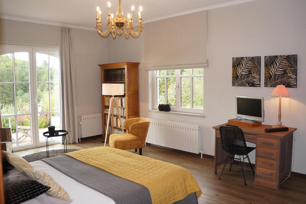 B&B Les Cresses Ciney Buitenkant foto