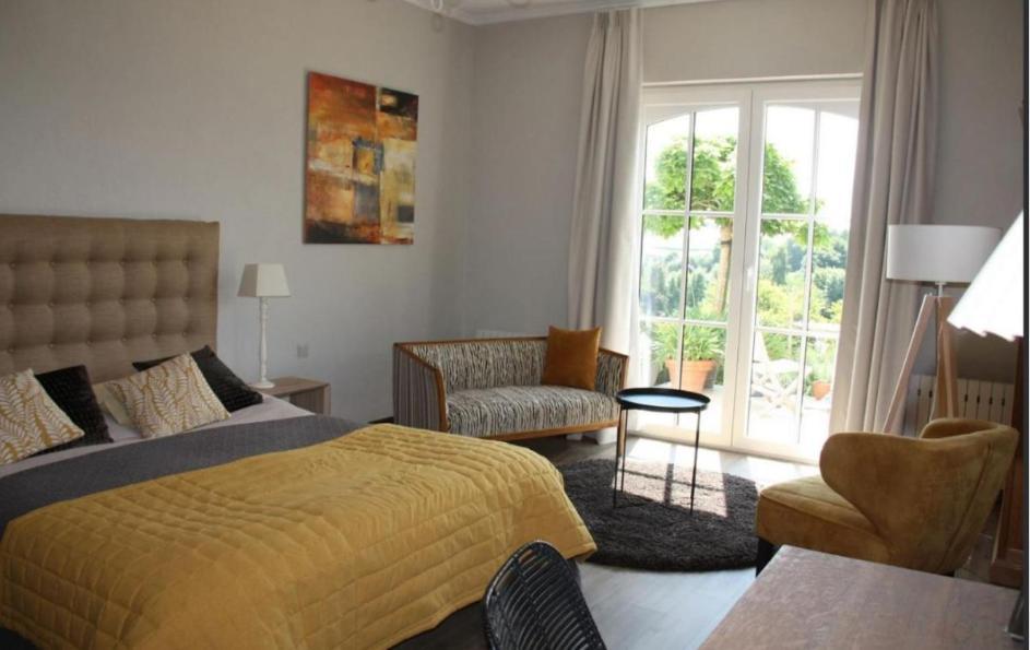 B&B Les Cresses Ciney Buitenkant foto