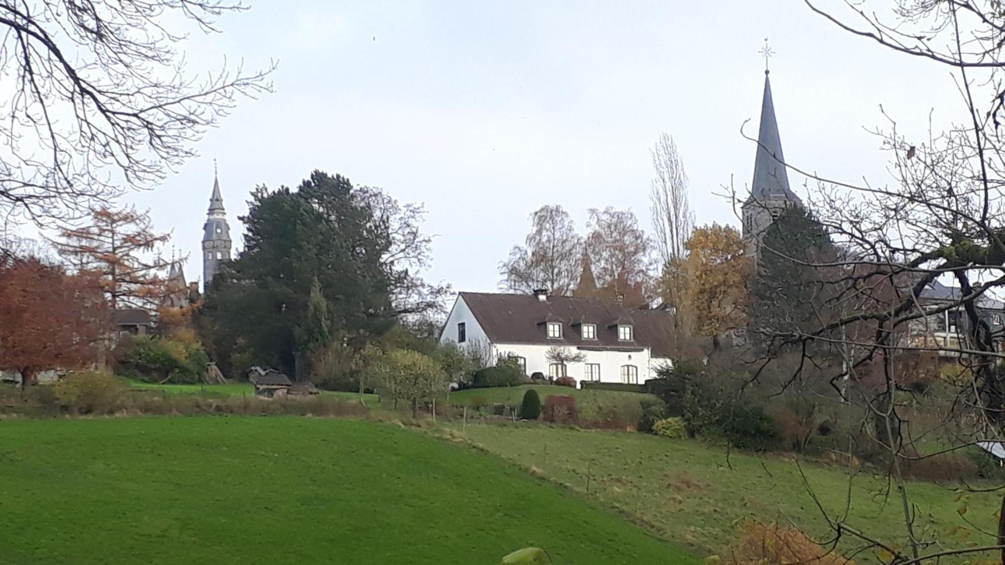 B&B Les Cresses Ciney Buitenkant foto